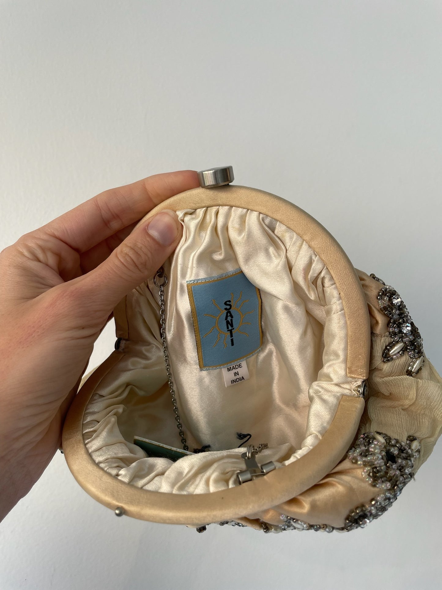 vintage shell shaped purse