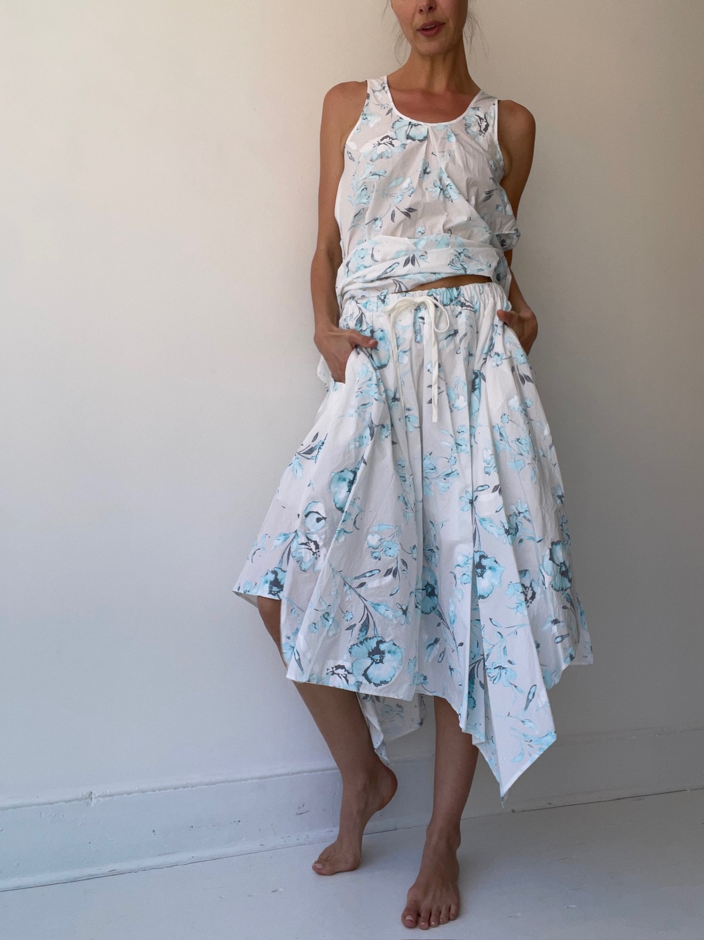 forme d’expression floral tent skirt