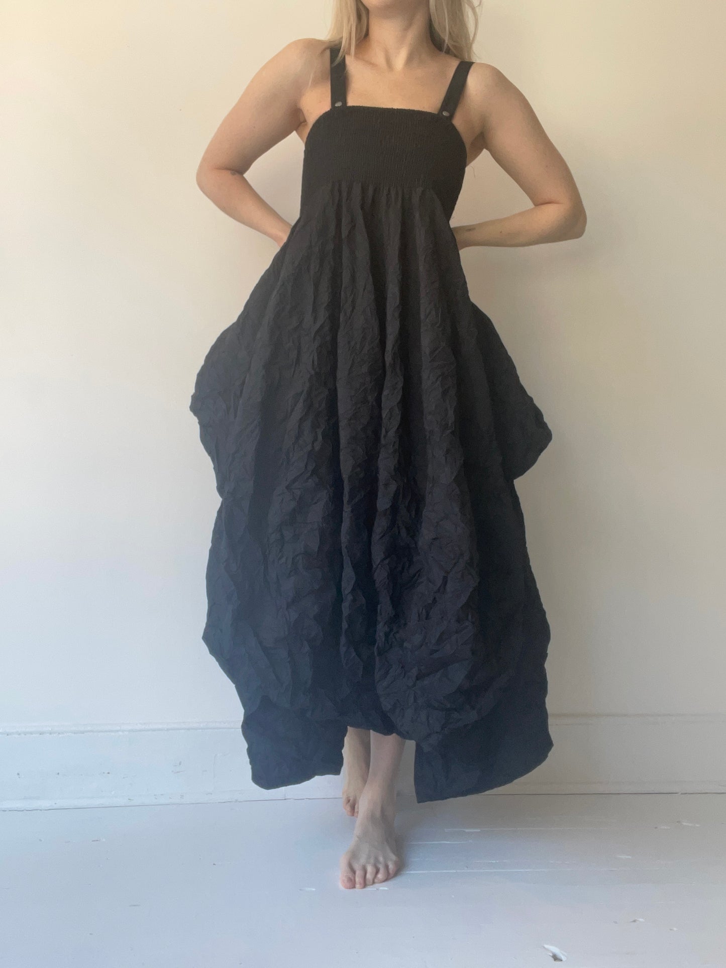 black plü t dress luxe