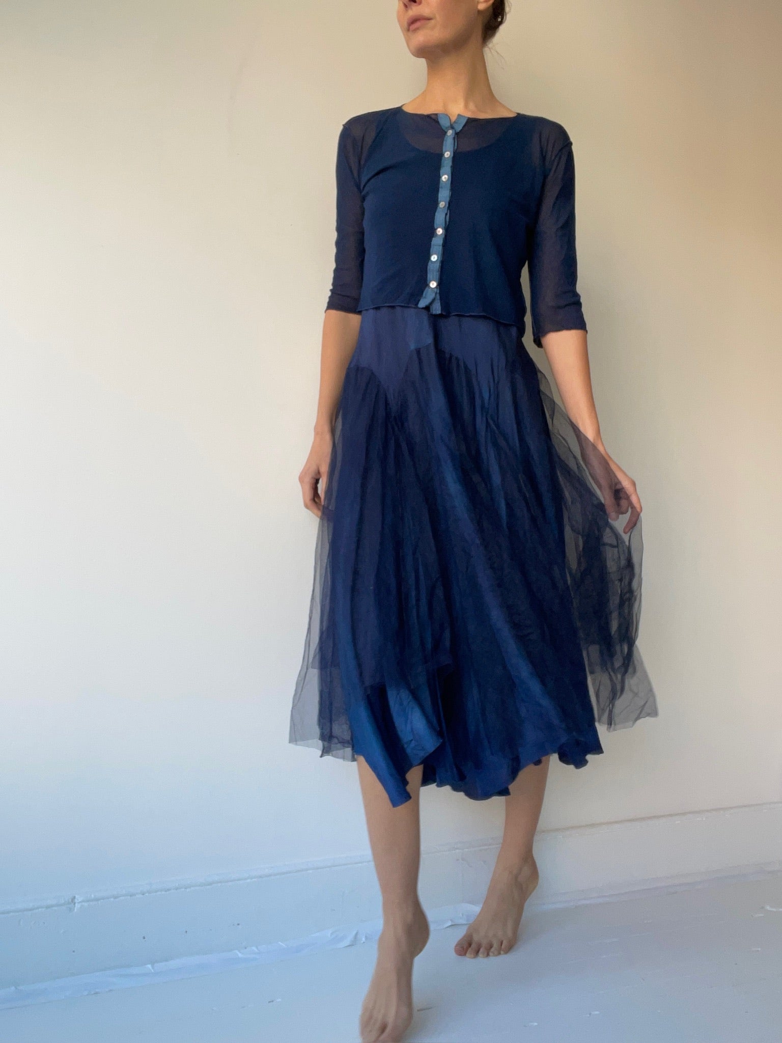 a cropped mesh cardigan by robin kaplan indigo size 2