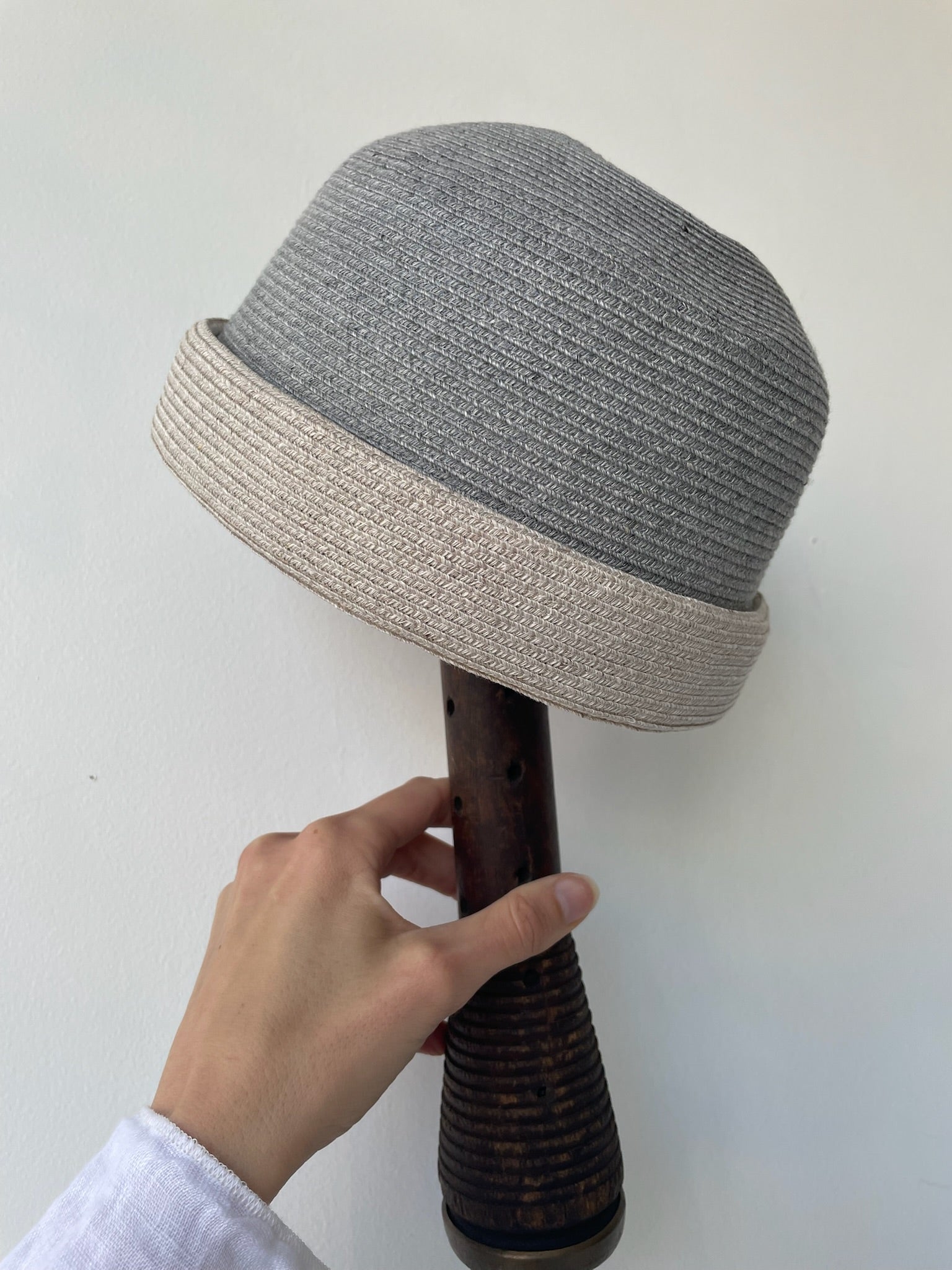 a chisaki holm hat with 45% linen/30% recycled polyester/25% polypropylene