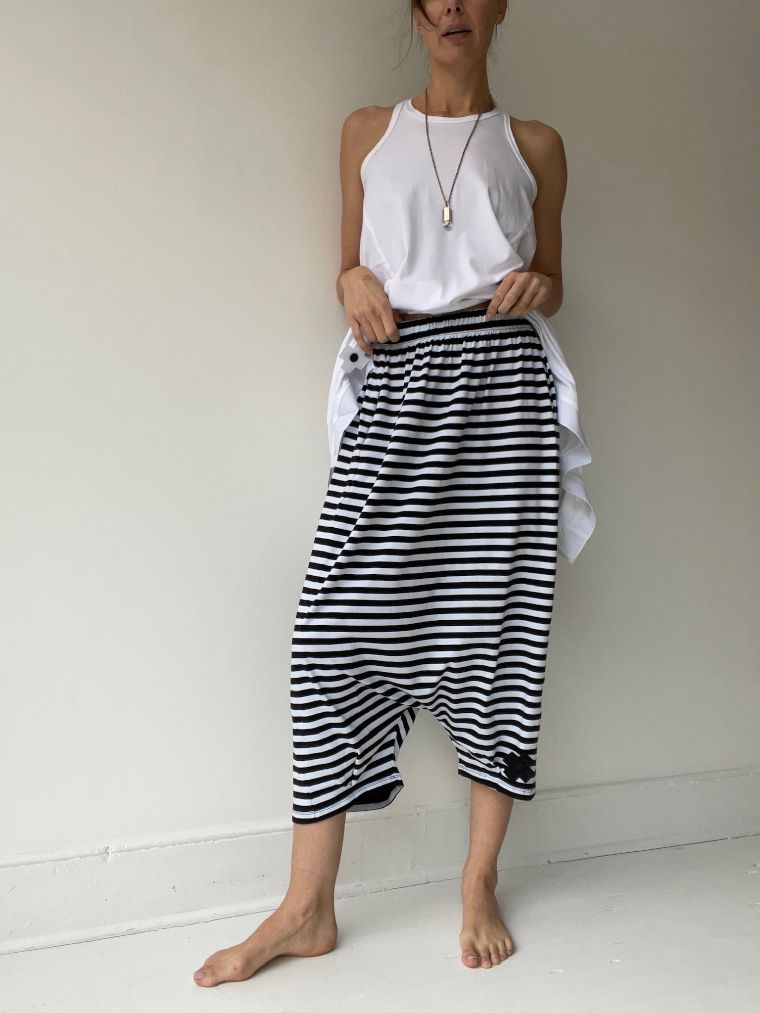 a plü baggy pants with 94% cotton/6% elastane