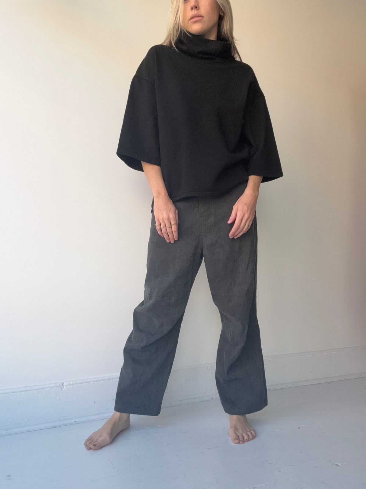 mantra sol funnel neck top