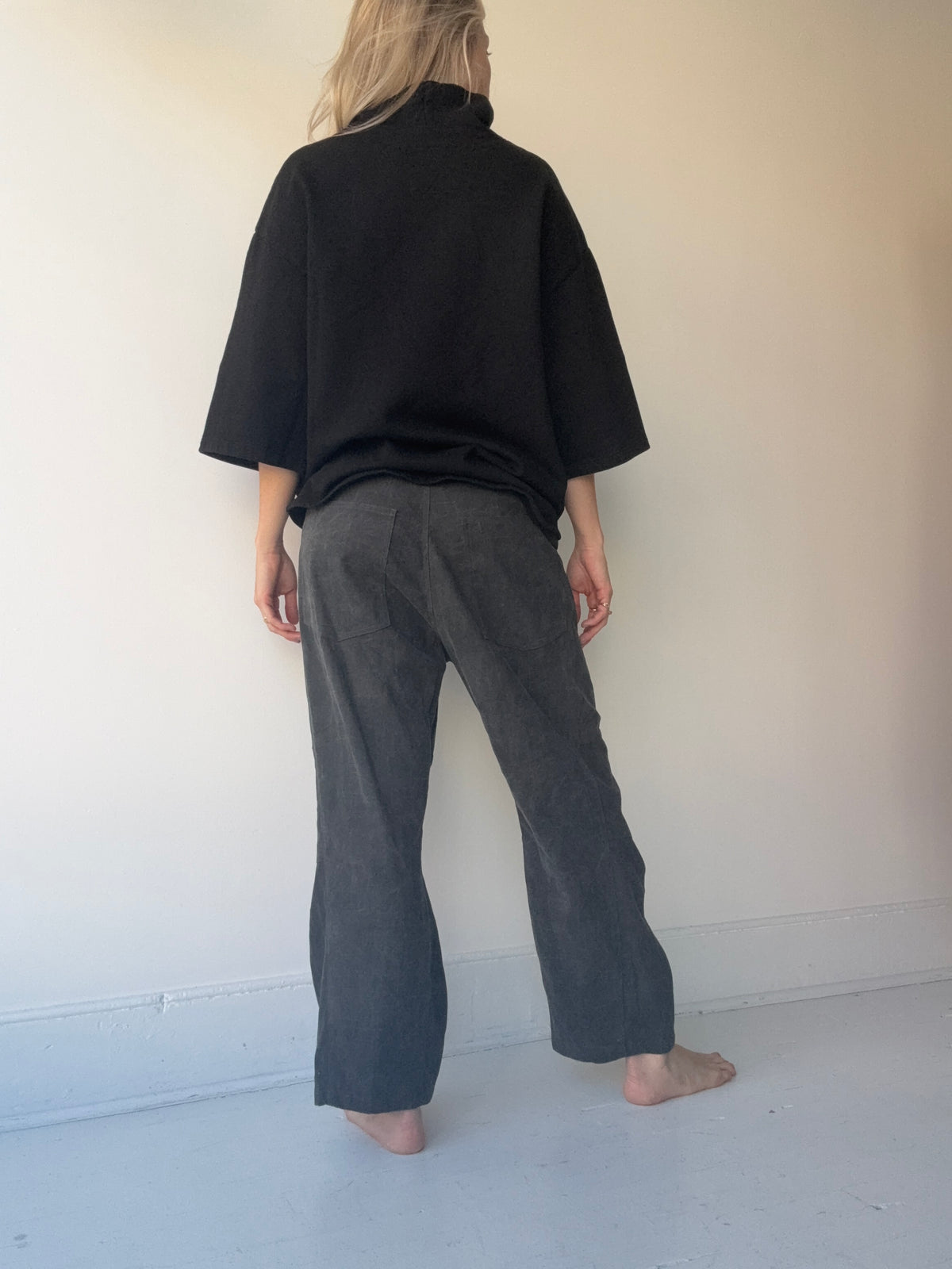 mantra sol funnel neck top
