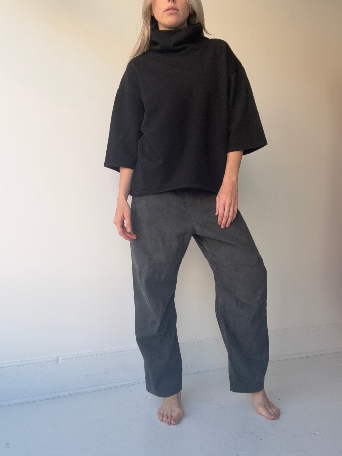 mantra sol funnel neck top