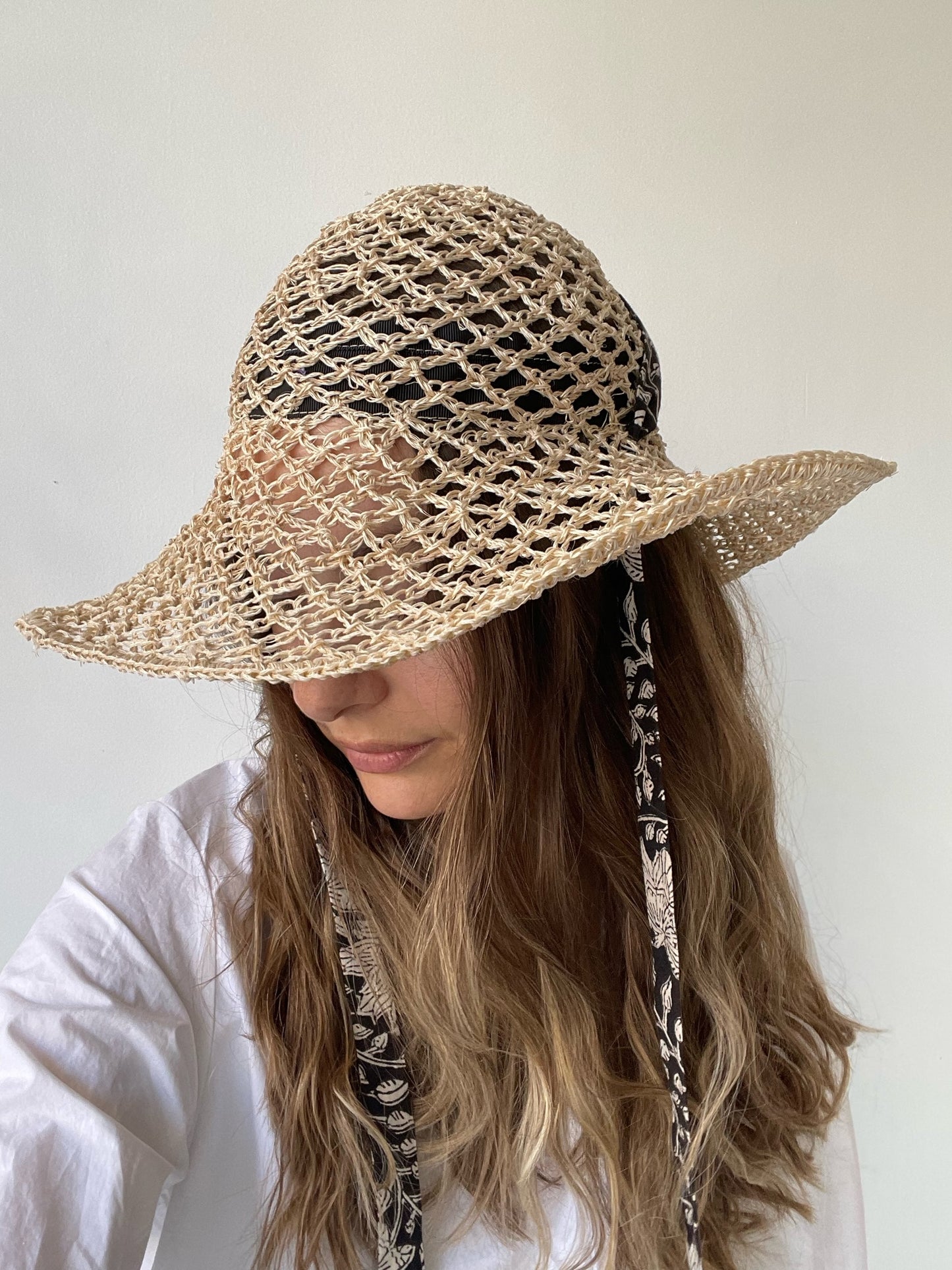 kaju hat