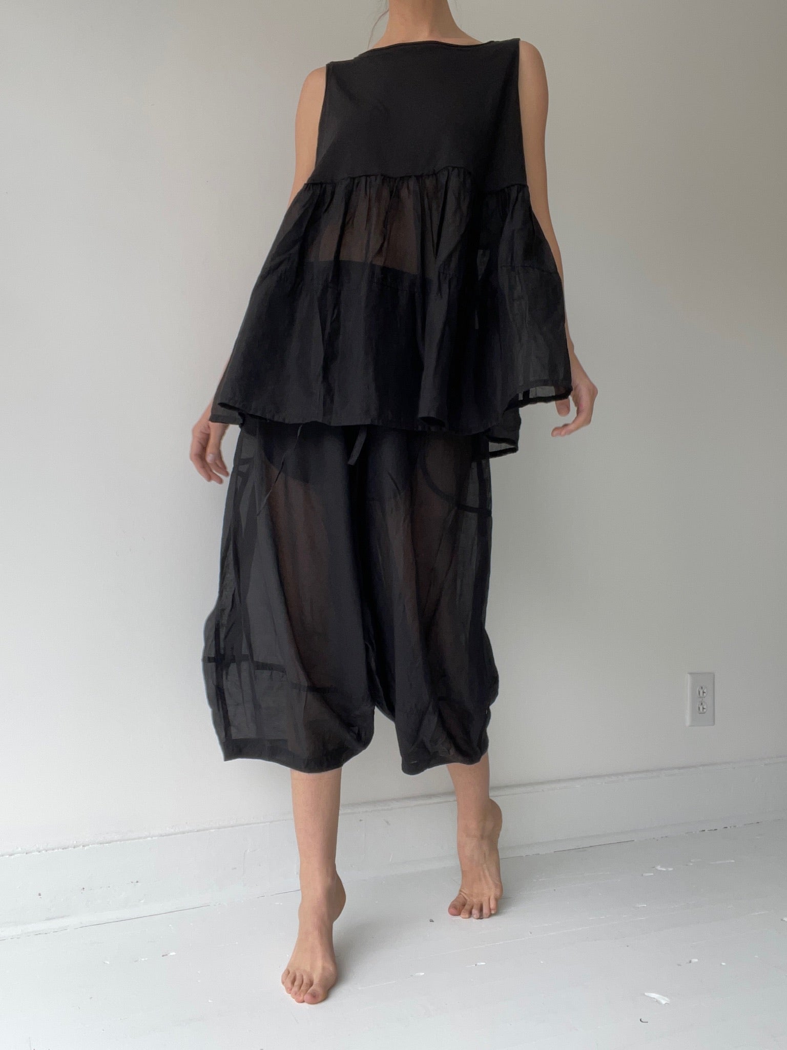 flounce top