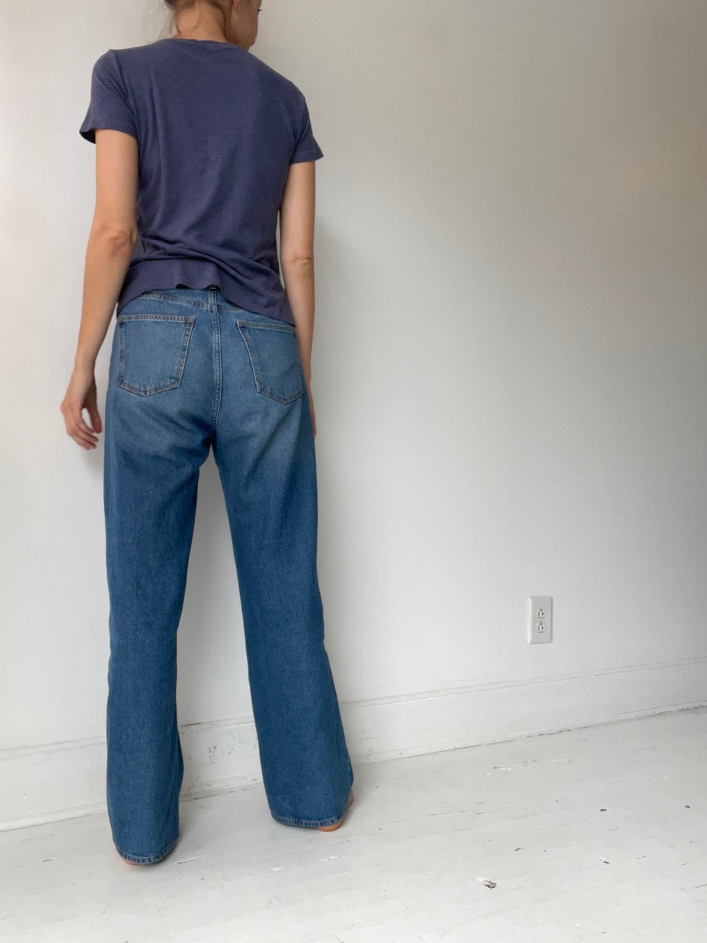 it is well blue short sleeve crewneck tee