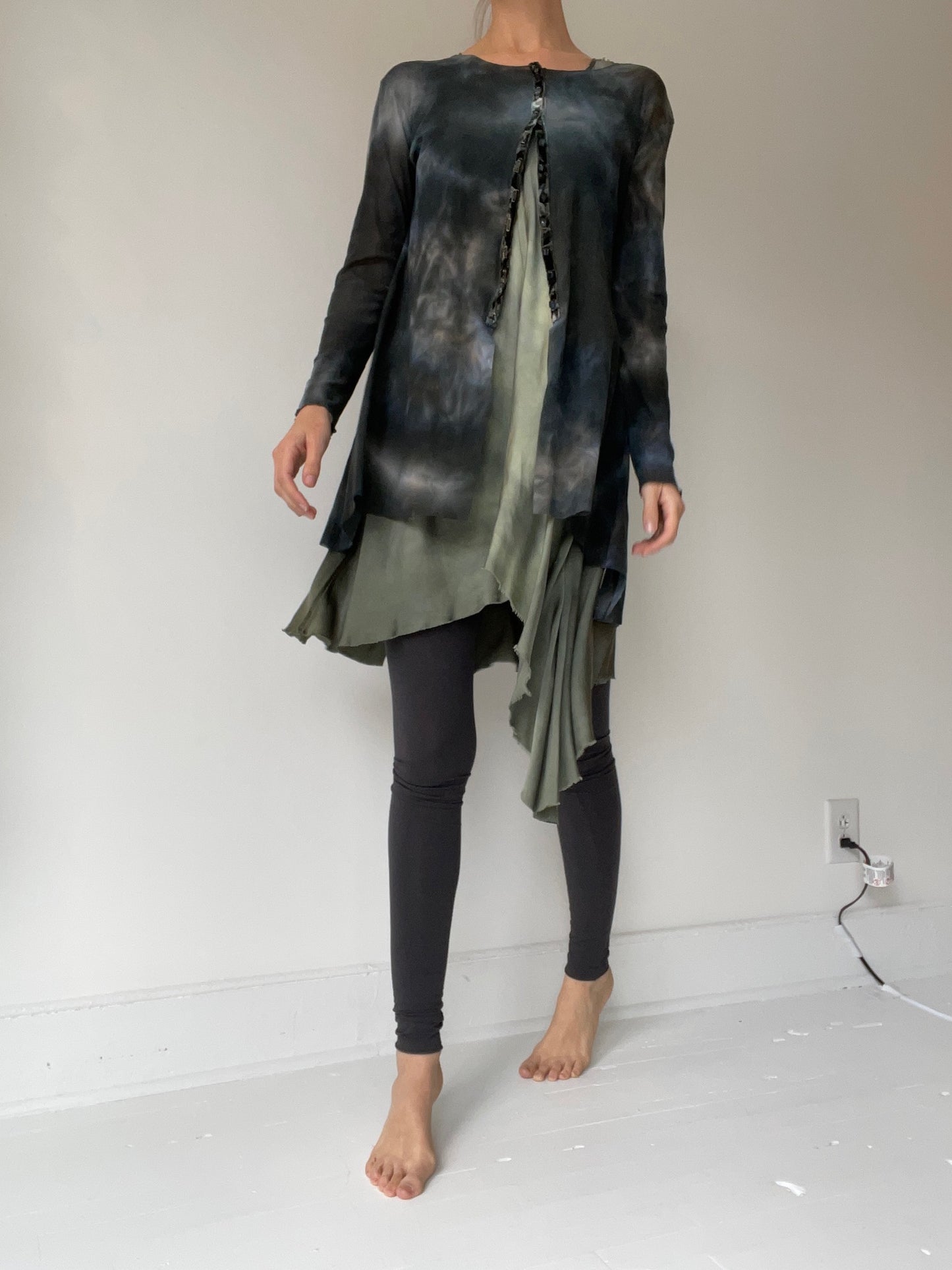 a preloved tie dye cardigan by robin kaplan size medium