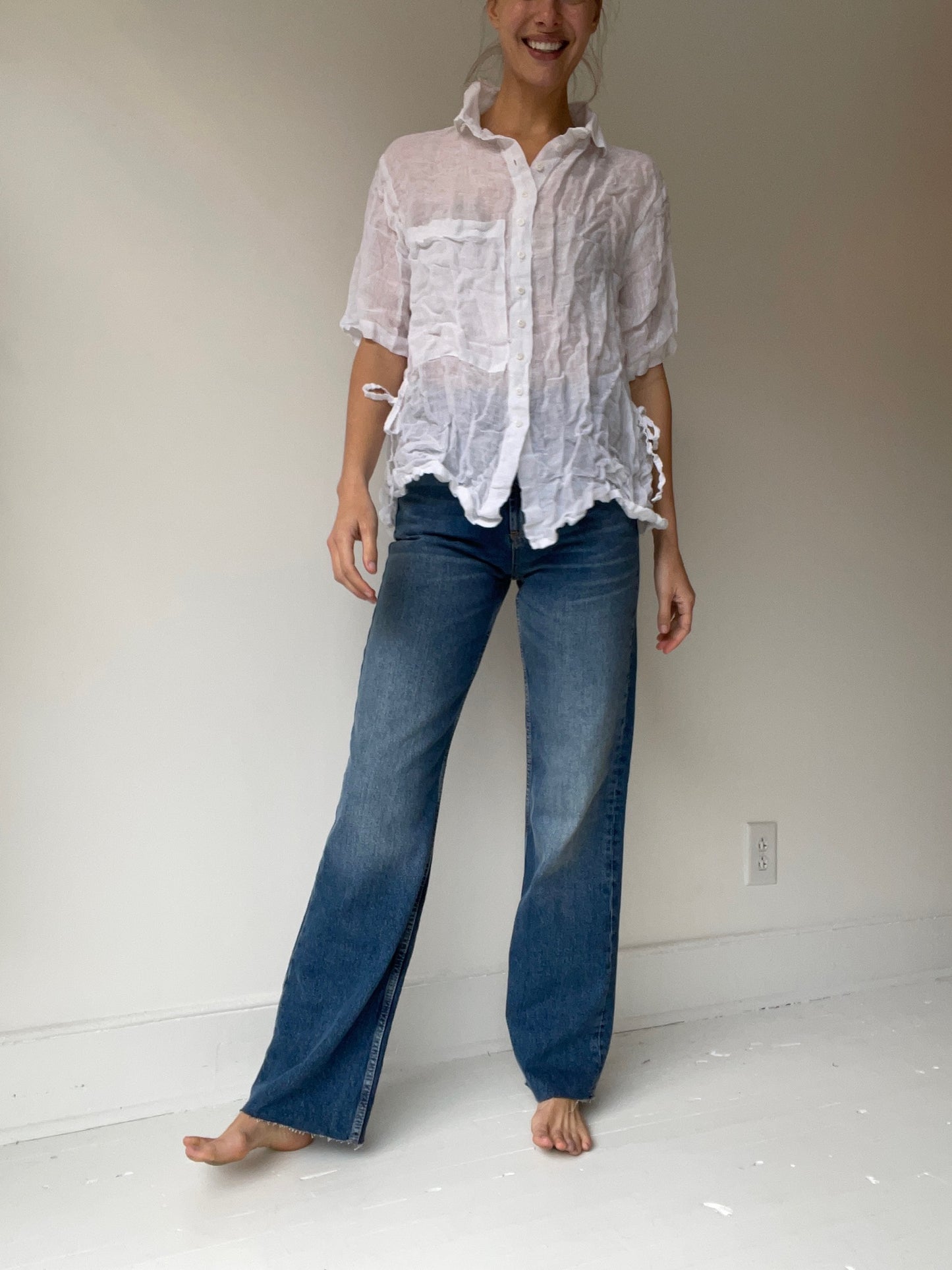 a skater shirt LINEN GAUZE by krista larson 100