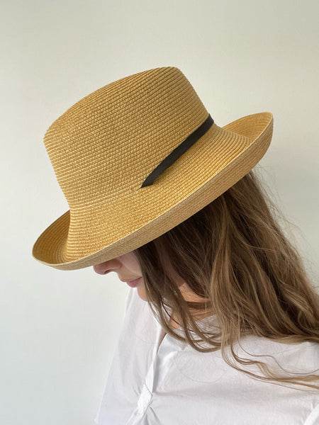 enrie hat