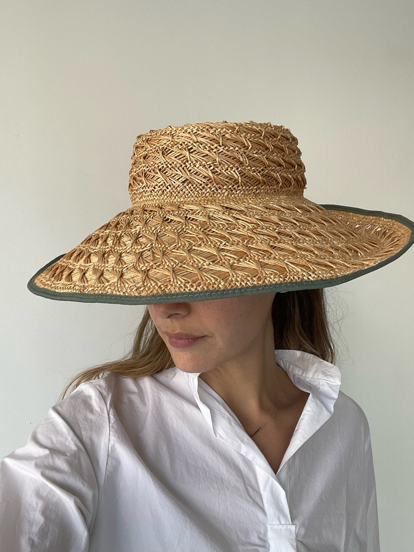 chisaki lein hat